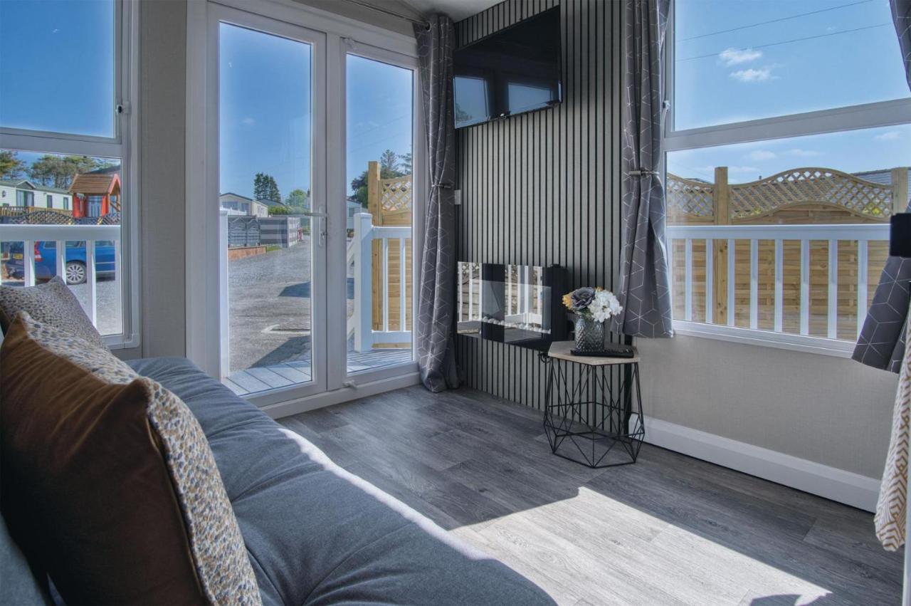 The Studio - 1 Bedroom Cabin - Amroth Εξωτερικό φωτογραφία