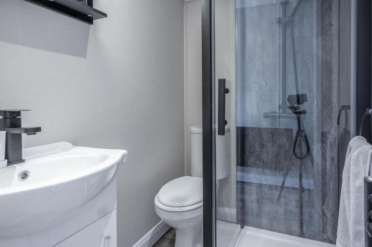The Studio - 1 Bedroom Cabin - Amroth Εξωτερικό φωτογραφία
